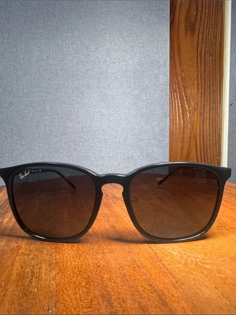 Used RayBan RB4387 601/71 56-18-145